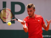 雷火电竞app-温网力克法网，梅德韦杰夫统治全场